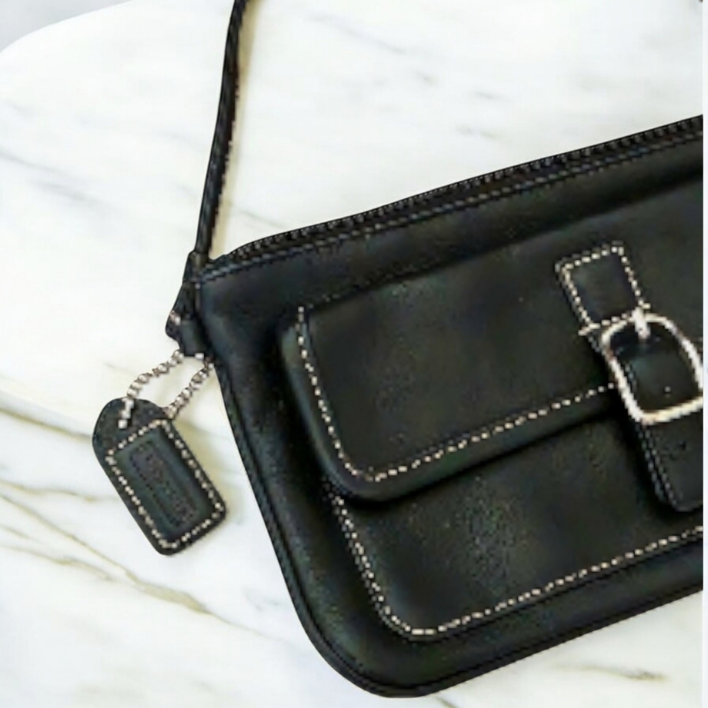 COACH EUC vintage Wristlet - Picture 2 of 6